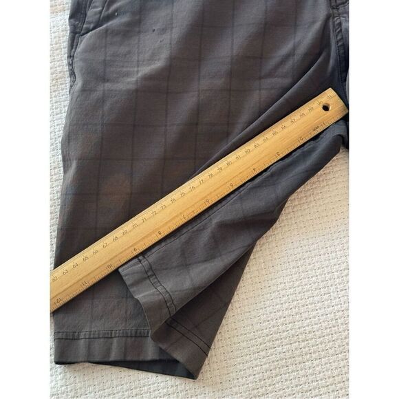 Lululemon Gray Plaid Flat Front Chino Casual Men’s Shorts Size 36” - Picture 10 of 11